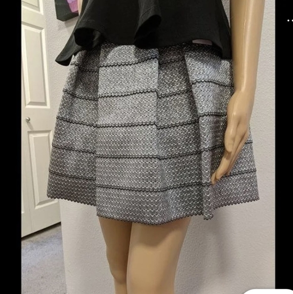 Ginger G metallic sparkle pleated mini skirt sz small *D - Picture 4 of 9